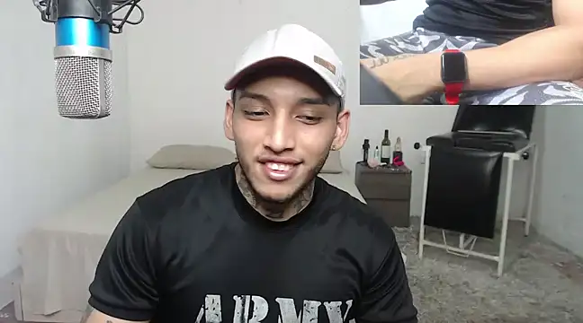 Snapshot of David_Adams2003 chatting on March 2025 06:19:02 PM David Adams2003 online show from March 2025 06:19:02 PM