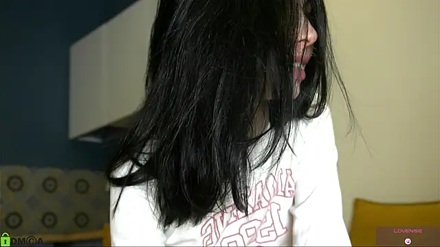 LittleOriana online show from June 2026 04:59:01 AM