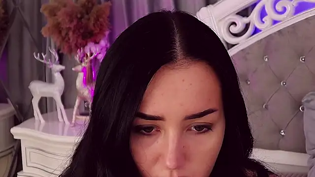 KimKhallifa online show from February 2025 12:50:01 PM