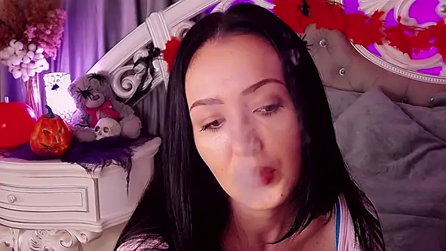 KimKhallifa online show from November 2025 05:09:01 AM