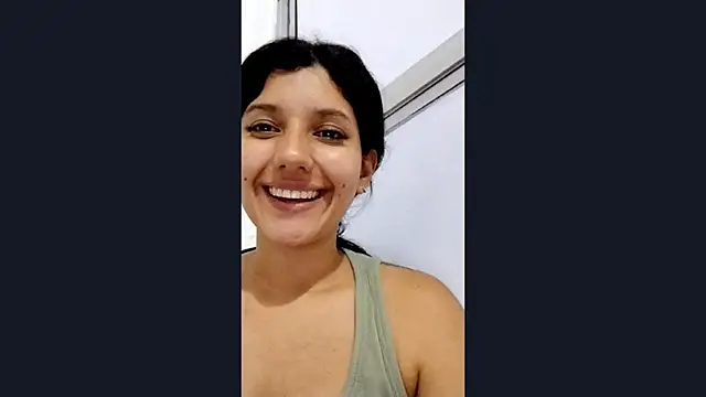 Snapshot of emmariders2 chatting on February 2025 04:19:02 AM emmariders2 online show from February 2025 04:19:02 AM