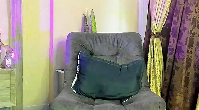 benjamincol online show from February 2025 02:04:01 PM