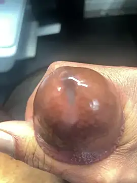 Snapshot of MrLatinKing chatting on January 2025 03:05:02 PM MrLatinKing online show from January 2025 03:05:02 PM