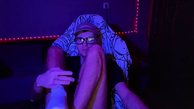 Leonnextdoor online show from January 2025 06:38:01 PM