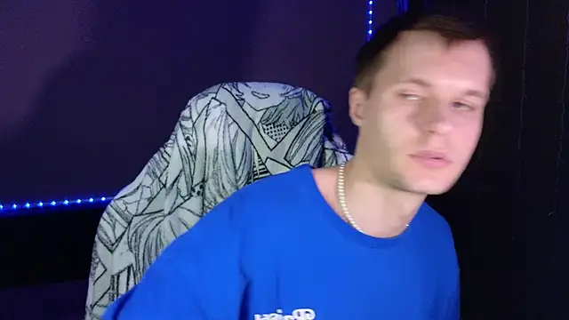 Leonnextdoor online show from January 2025 11:38:02 AM