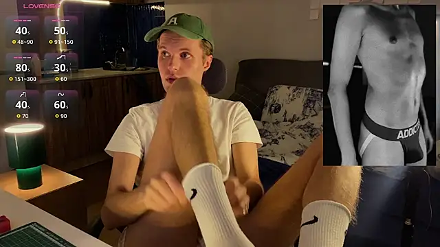 Leonnextdoor online show from February 2026 09:22:02 PM