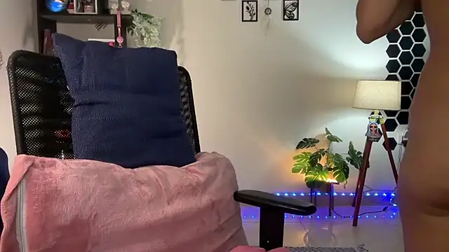 roseofvenom online show from December 2025 08:38:01 PM