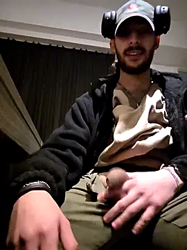 Snapshot of Levi_Latino chatting on February 2026 08:13:02 PM Levi Latino online show from February 2026 08:13:02 PM