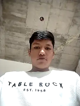 Snapshot of MartzJJ chatting on October 2025 05:20:02 PM MartzJJ online show from October 2025 05:20:02 PM