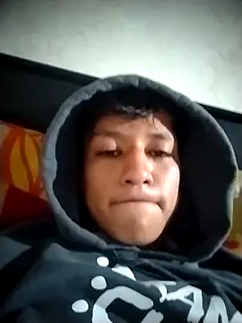 Snapshot of MartzJJ chatting on October 2025 11:13:02 PM MartzJJ online show from October 2025 11:13:02 PM