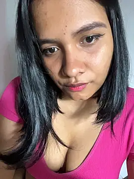 Ninabrunette18 online show from April 2026 11:24:02 AM