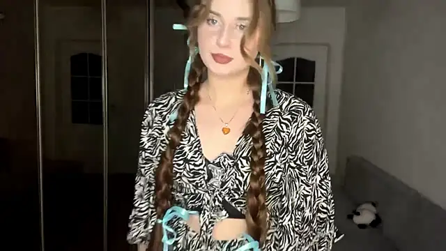 SelinaHope18 online show from January 2025 09:20:01 PM