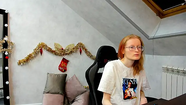 Snapshot of ElizabethHarpper chatting on January 2025 01:38:02 AM ElizabethHarpper online show from January 2025 01:38:02 AM