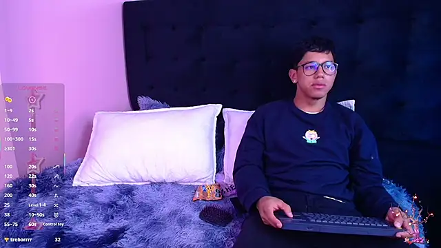 RyanPricee online show from November 2025 03:53:02 AM