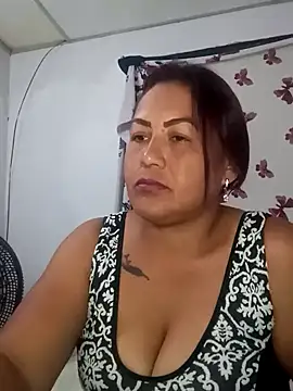 Snapshot of Abigail_BigTits chatting on March 2025 03:24:01 AM Abigail BigTits online show from March 2025 03:24:01 AM