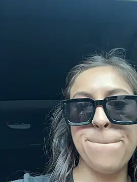 morganbby  online show from April 2026 07:18:02 PM