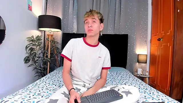 Brian-Ausslos online show from February 2025 04:27:01 AM