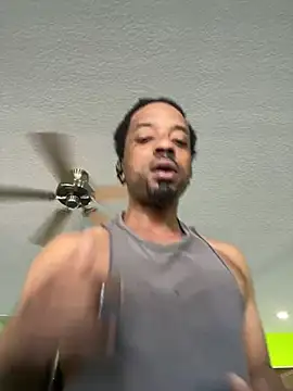 Snapshot of Coco-Licious chatting on January 2025 04:32:02 PM Coco-Licious online show from January 2025 04:32:02 PM