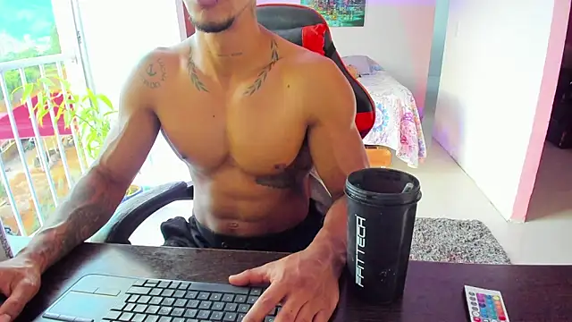 Adam Valenciia online show from September 2025 10:42:02 PM