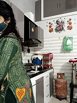 Best-Couple online show from October 2025 03:15:01 AM