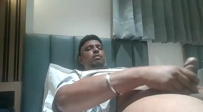 Snapshot of jemes21in chatting on January 2025 05:31:02 PM jemes21in online show from January 2025 05:31:02 PM