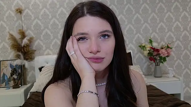 Nellie Medina online show from January 2025 10:48:01 PM