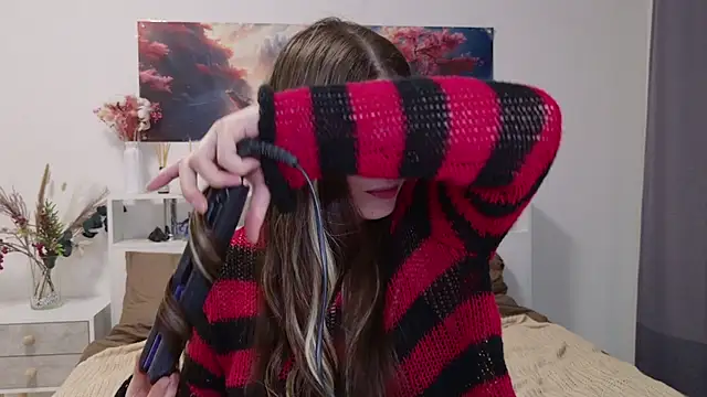 Nellie Medina online show from October 2025 08:20:01 PM