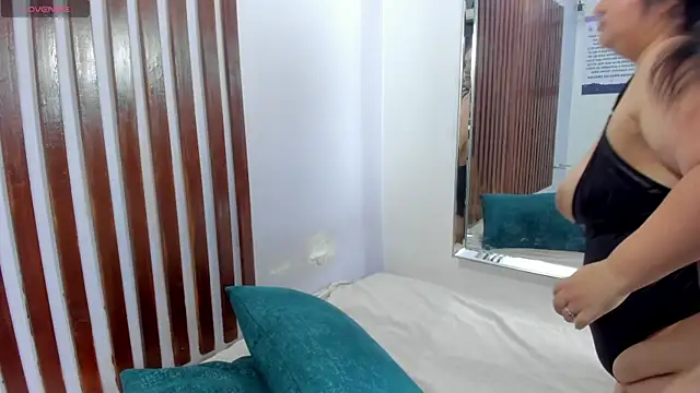 KRYSSTARITTER4 online show from February 2025 03:53:01 PM