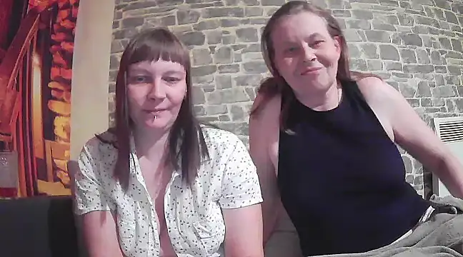 Sweet Phoenix online show from January 2025 04:32:02 PM