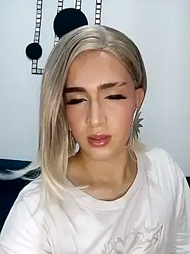 Snapshot of Lian_Noath chatting on February 2025 01:41:02 AM Lian Noath online show from February 2025 01:41:02 AM