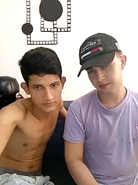 Snapshot of Lian_Noath chatting on February 2025 06:54:01 PM Lian Noath online show from February 2025 06:54:01 PM