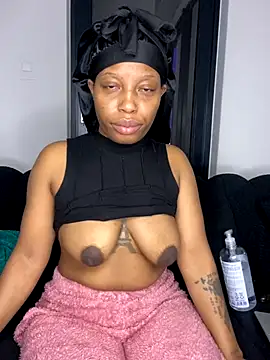 Thando04 online show from October 2025 05:46:02 PM