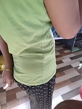 lovelygirl4567 online show from March 2025 04:05:01 AM