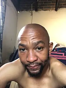 Snapshot of MKbesxxx chatting on June 2026 07:14:02 AM MKbesxxx online show from June 2026 07:14:02 AM