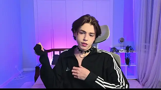 b0y fantasy online show from January 2025 06:52:01 PM