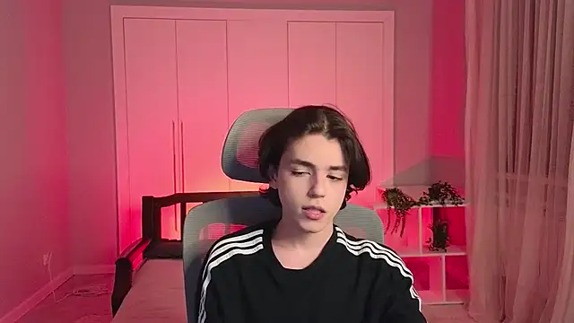 b0y fantasy online show from January 2025 07:57:01 PM