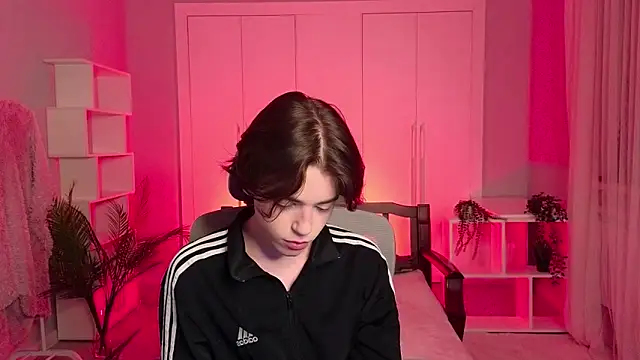 b0y fantasy online show from February 2025 05:24:02 PM