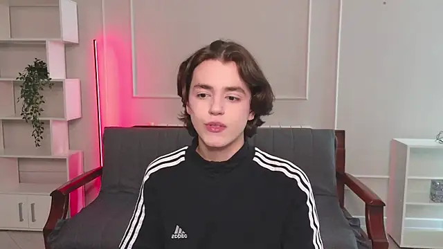 b0y fantasy online show from February 2025 09:20:01 AM