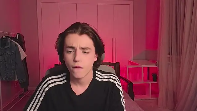 b0y fantasy online show from February 2025 05:40:02 PM