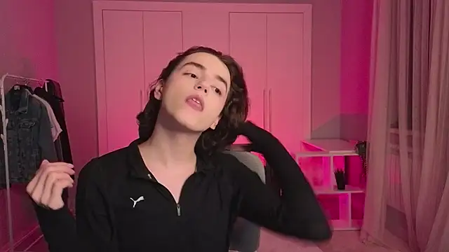 b0y fantasy online show from February 2025 04:53:02 PM