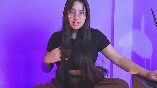 Snapshot of Gretta_Hot chatting on November 2025 04:29:01 PM Gretta Hot online show from November 2025 04:29:01 PM