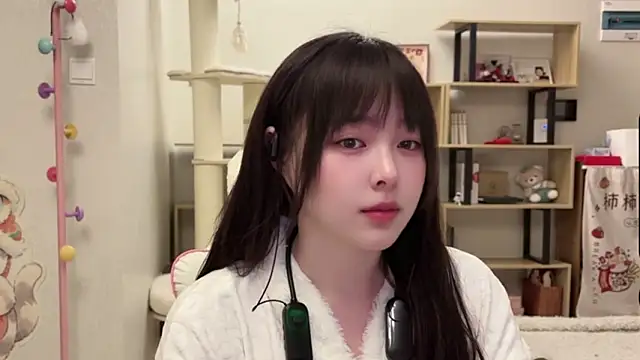 Chenjing0 online show from March 2026 01:06:01 PM