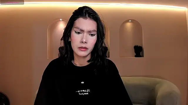 NiaSalvatore online show from September 2025 04:28:02 PM