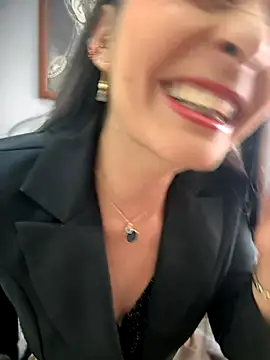 BELLA--26 online show from November 2025 01:43:01 PM