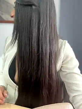 BELLA--26 online show from November 2025 01:22:02 PM