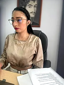 BELLA--26 online show from November 2025 12:52:01 PM