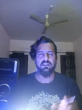 Snapshot of MAGNETICDADDY8 chatting on January 2025 06:35:01 PM MAGNETICDADDY8 online show from January 2025 06:35:01 PM
