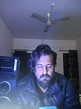 Snapshot of MAGNETICDADDY8 chatting on January 2025 02:04:02 AM MAGNETICDADDY8 online show from January 2025 02:04:02 AM