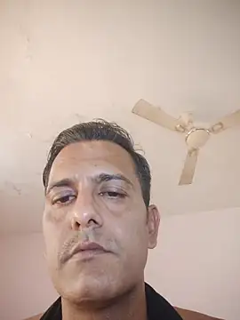 Snapshot of MAGNETICDADDY8 chatting on October 2025 10:18:01 AM MAGNETICDADDY8 online show from October 2025 10:18:01 AM