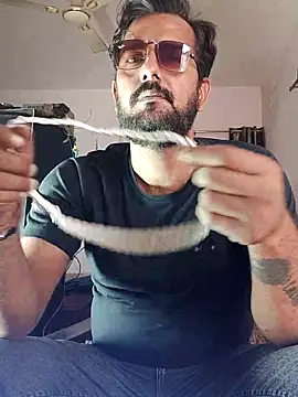 MAGNETICDADDY8 online show from December 2025 09:25:01 AM